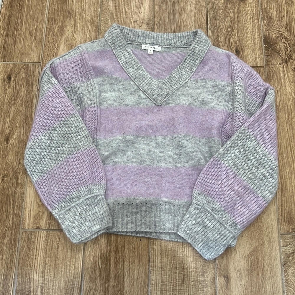 Super soft and cozy sweater from VICI brand new